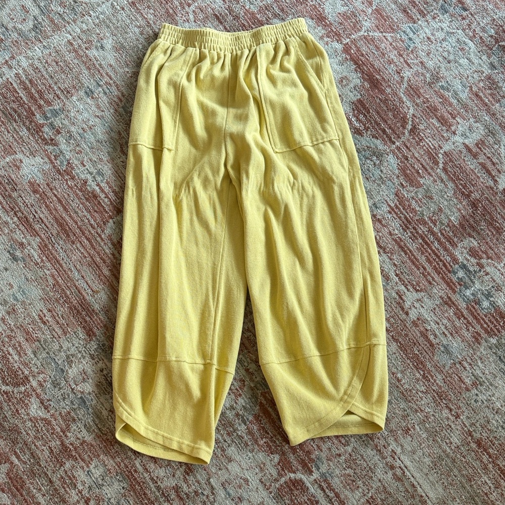 Yellow Barrel Sweats
